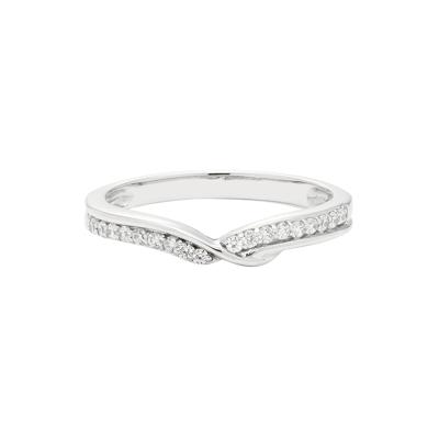 Diamond Contour Wedding Band in 14K White Gold (1/7 ct. tw.)