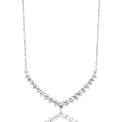 Graduated Diamond Necklace in 10K White Gold (1 ct. tw.)