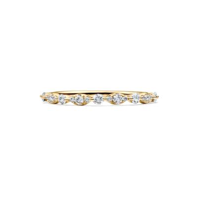 Scalloped Diamond Anniversary Band in 10K Yellow Gold (1/4 ct. tw.)