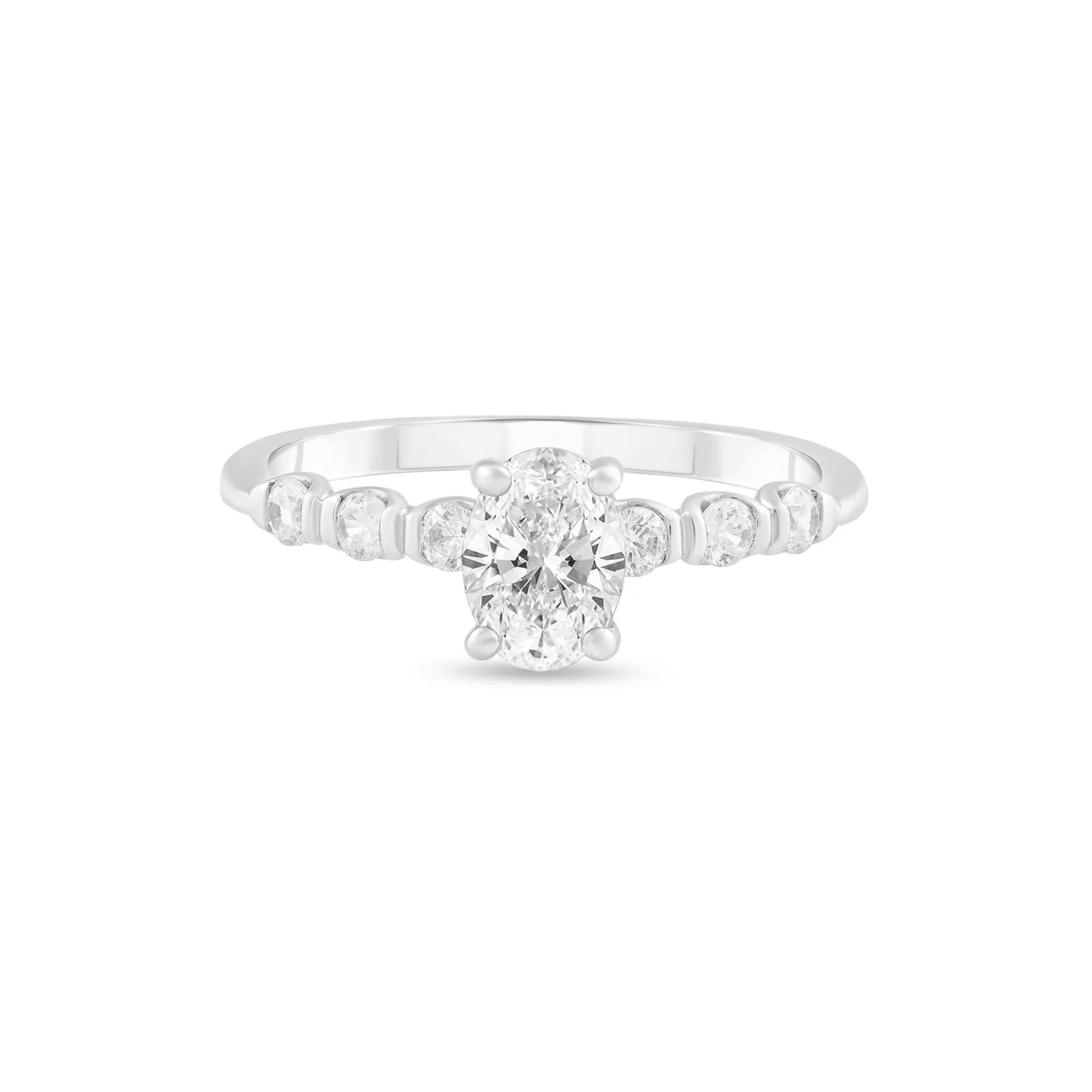 Diamond Oval Center Engagement Ring in Platinum (1 ct. tw.)