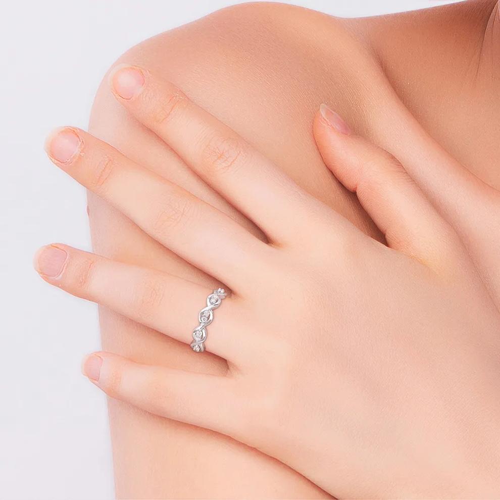 Moissanite Twist Ring in Sterling Silver (1/4 ct. dew) – Image 5 of 5