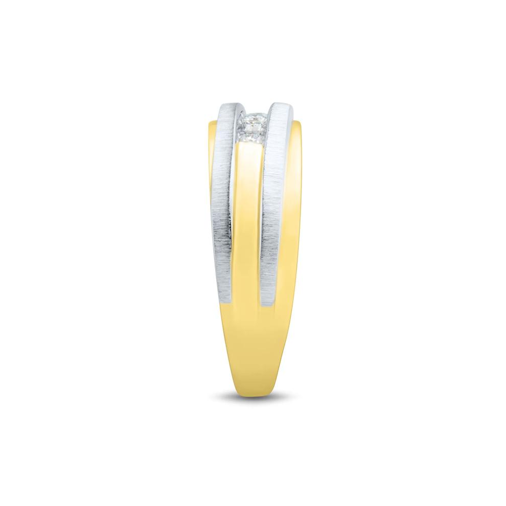 Men&rsquo;s Diamond Wedding Band in 10K Yellow and White Gold (1/4 ct. tw.) – Image 3 of 3