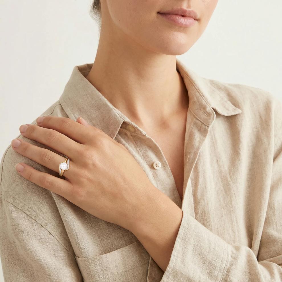 Freshwater Cultured Pearl and Diamond Ring in 10K Yellow Gold (1/10 ct. tw.)  – Image 5 of 5
