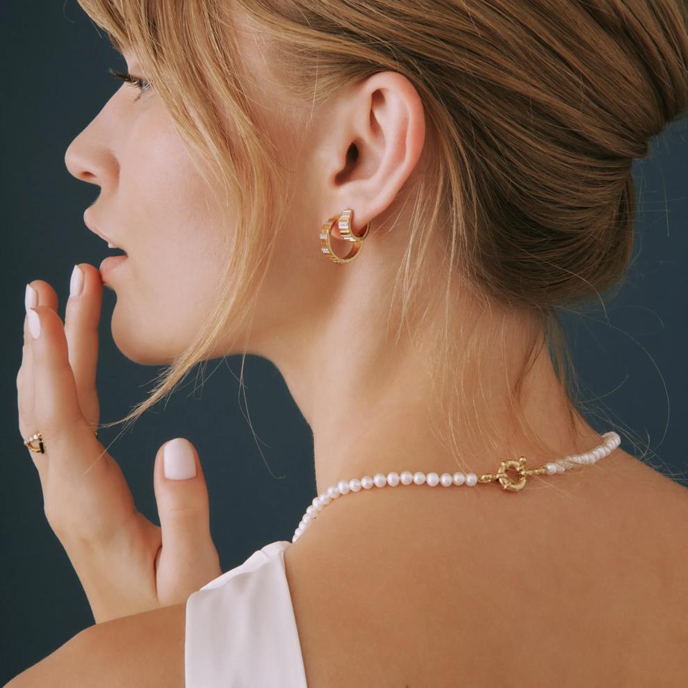 Pearl Necklace with Vermeil Closure – Image 6 of 7