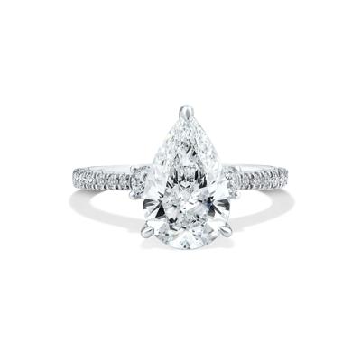 Lab Grown Diamond Pear-Shaped Engagement Ring in 18K Gold