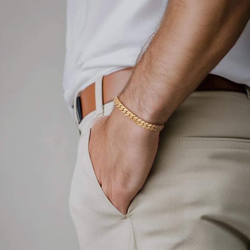 Polished Miami Cuban Bracelet in 14K Yellow Gold, 8MM, 8&rdquo;  – Image 2 of 2