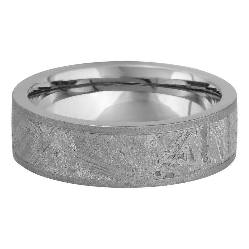 Men&rsquo;s Meteorite Wedding Band in Titanium, 7mm – Image 4 of 4