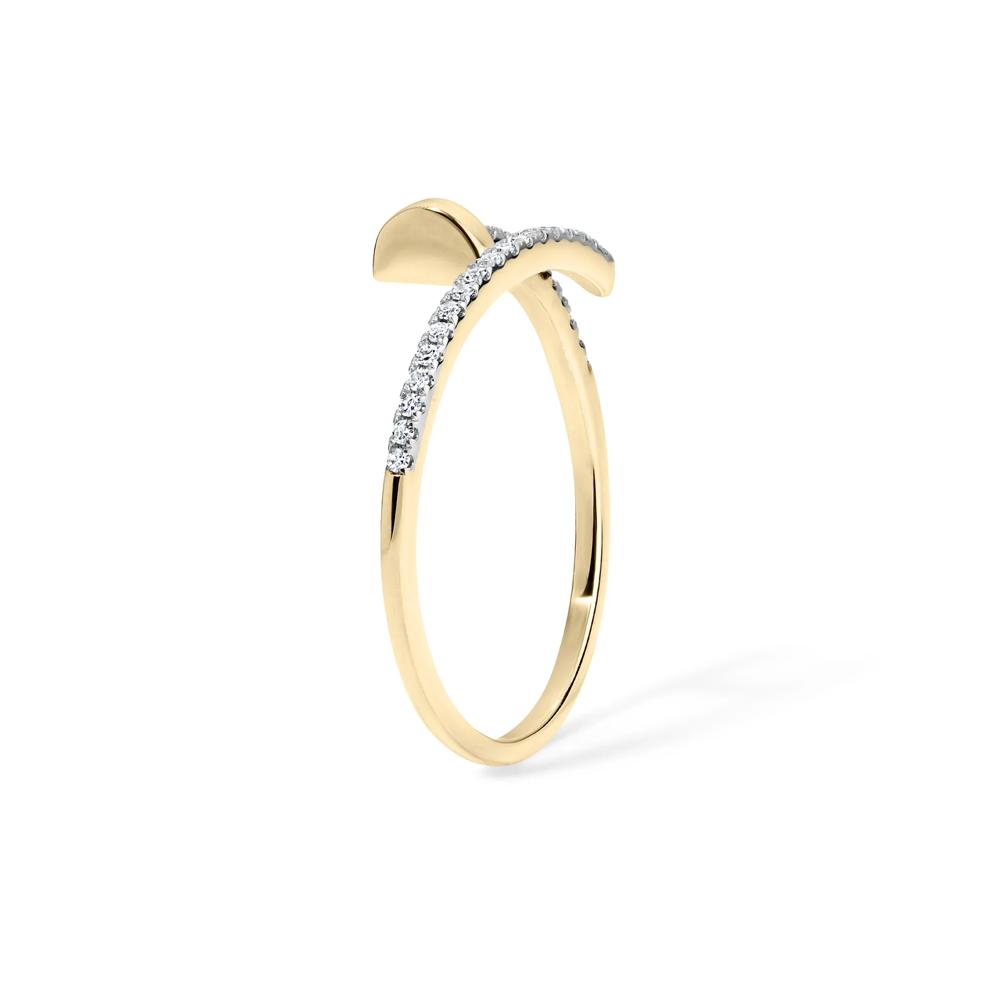 Diamond Twist Screw Ring in 10K Yellow Gold (1/8 ct. tw.) – Image 3 of 4