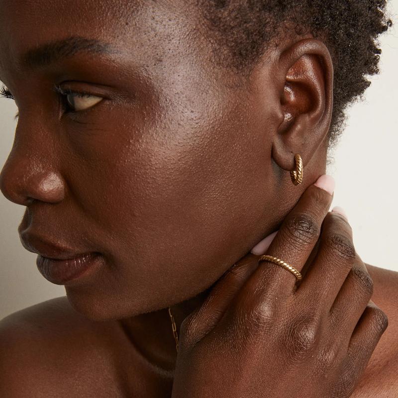 Twisted Rope Hoop Earrings in Vermeil, 14MM – Image 2 of 4