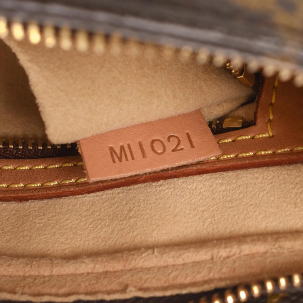 Pre-Owned Louis Vuitton Looping MM Shoulder Bag – Image 10 of 10