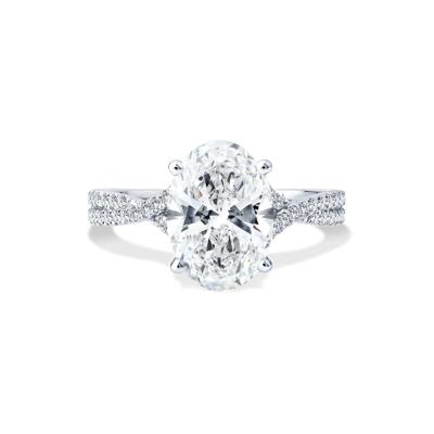 Lab Grown Diamond Oval-Shaped Engagement Ring 