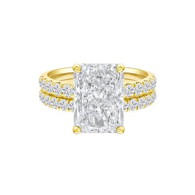 Lab Grown Diamond Radiant-Cut Bridal Set in 14K Gold