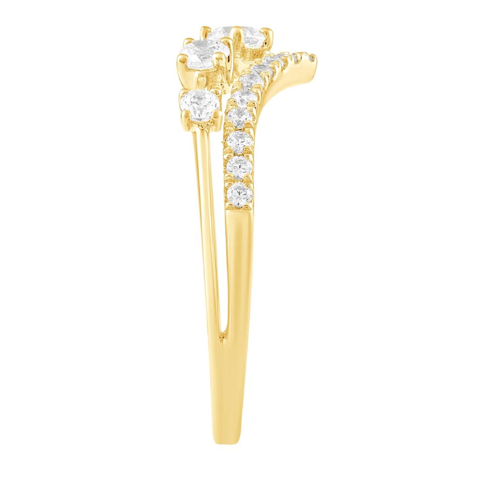 Round Diamond Chevron Band Ring in 10K Yellow Gold (1/2 ct. tw.) – Image 3 of 3