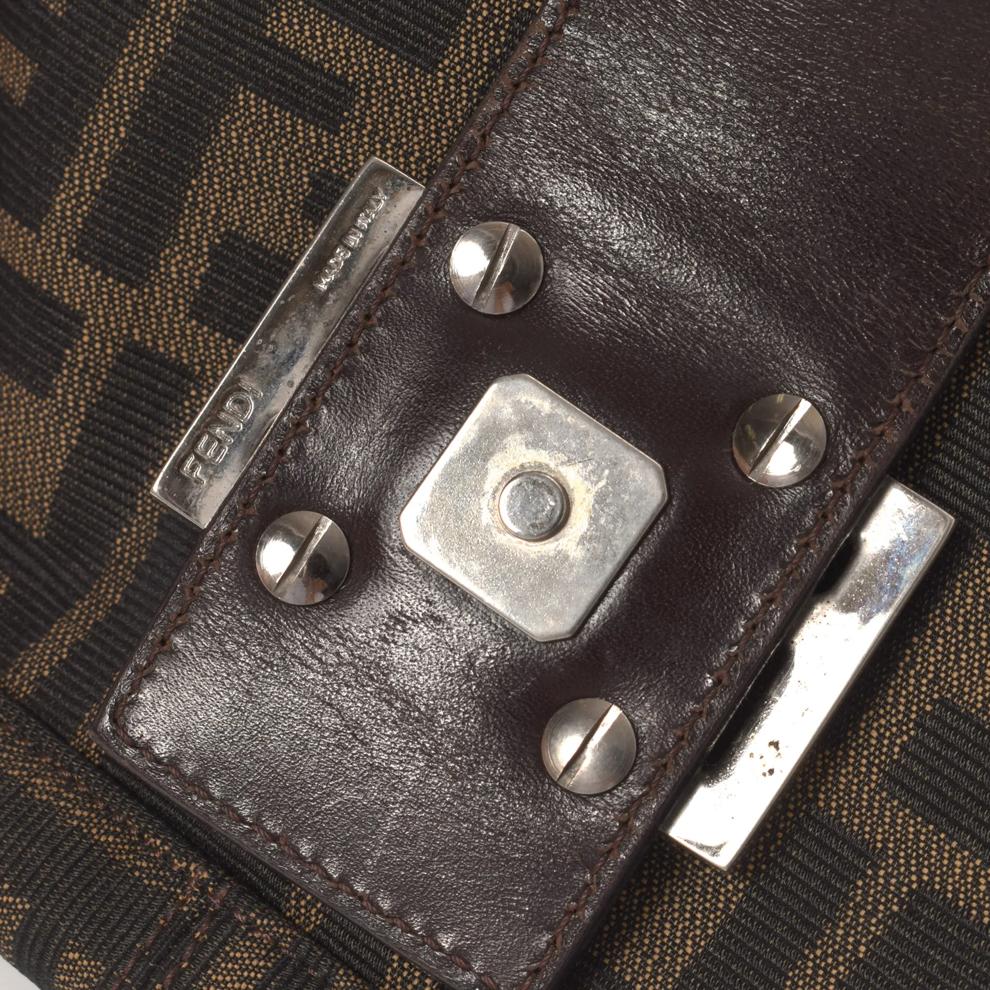 Pre-Owned Fendi Open Front Pocket Mama Baguette Small Shoulder – Image 7 of 8