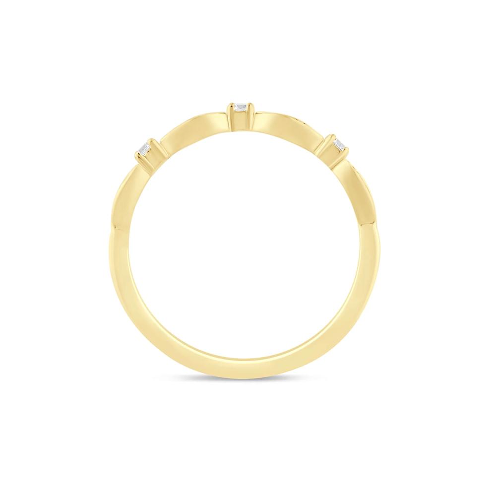 Stacking Ring with Scalloped Band in 10K Yellow Gold (1/8 ct. tw.) – Image 2 of 3