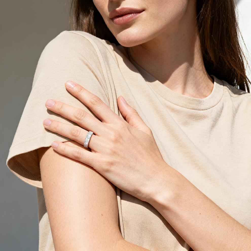 Round &amp; Emerald-Cut Lab Grown Diamond Five-Stone Band in 14K White Gold (4 ct. tw.) – Image 4 of 4