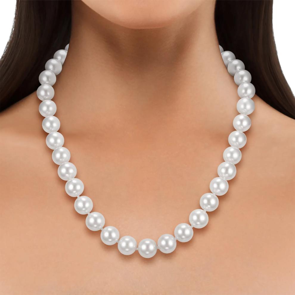 Freshwater Cultured Pearl Strand with Clasp of 14K Yellow Gold – Image 4 of 4