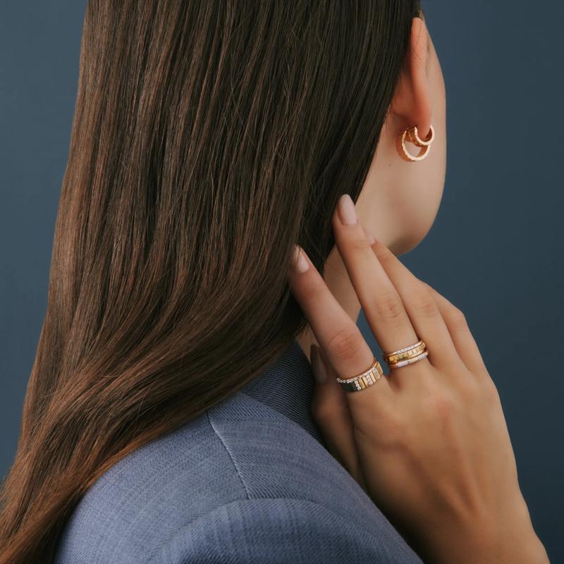 Diamond Baguette Horizontal Bar Ring in 14K Yellow Gold &#40;1/7 ct. tw.&#41; – Image 6 of 7