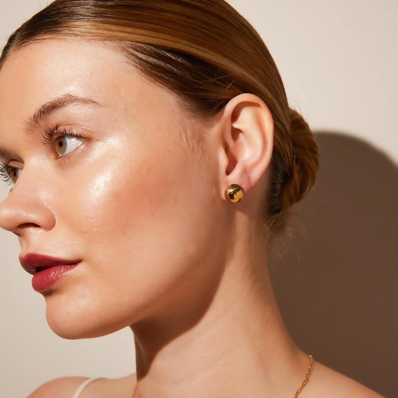 Puffy Circle Stud Earring in Vermeil – Image 3 of 4