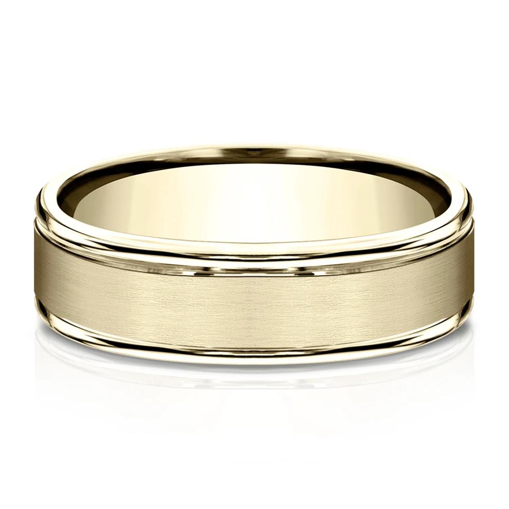 Men's Comfort Fit Band in 10K Yellow Gold, 6MM – Image 1 of 3