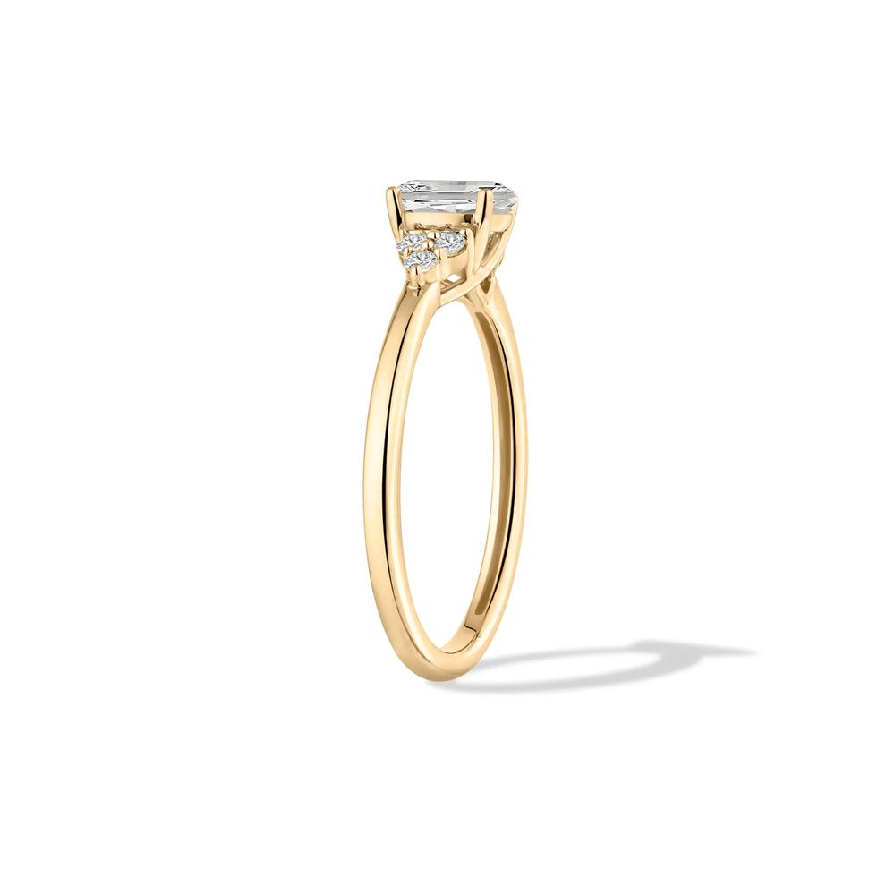 Diamond Oval Engagement Ring in 14K Yellow Gold (5/8 ct. tw.) – Image 3 of 4