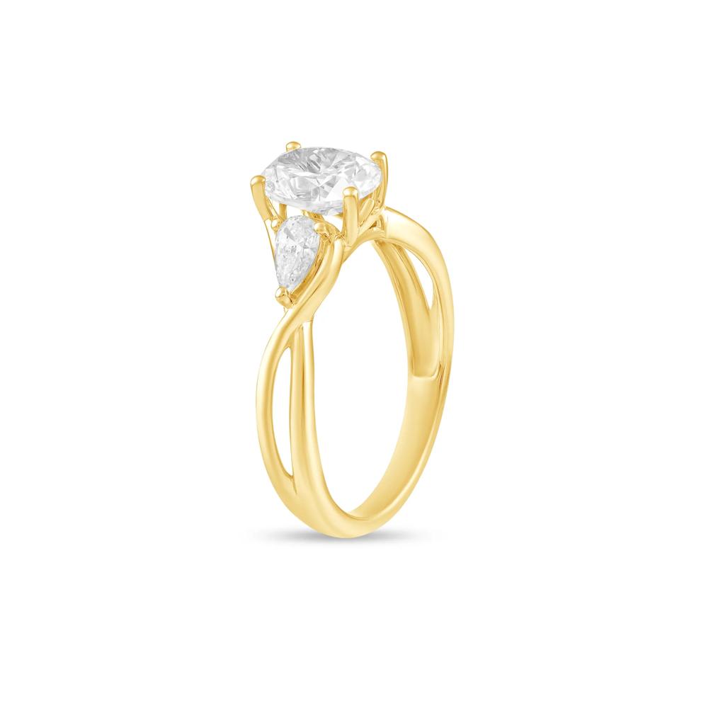 Lab Grown Diamond Oval Center Three-Stone Engagement Ring in 10K Yellow Gold (1 1/2 ct. tw.) – Image 4 of 4