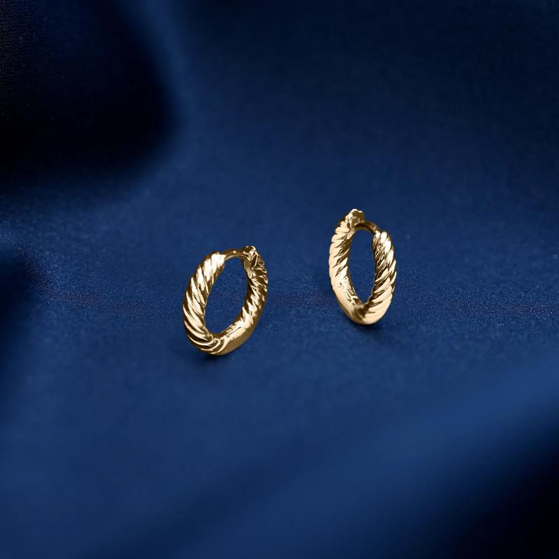 Twisted Rope Hoop Earrings in Vermeil, 14MM – Image 3 of 4