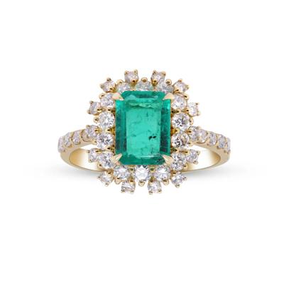 Emerald & Round Diamond Ring in 18K Yellow Gold (7/8 ct. tw.)