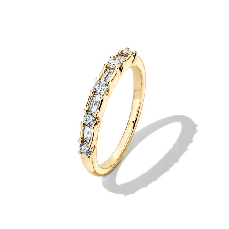 3/8 ct. tw. Diamond Anniversary Band in 14K Yellow Gold  – Image 4 of 4