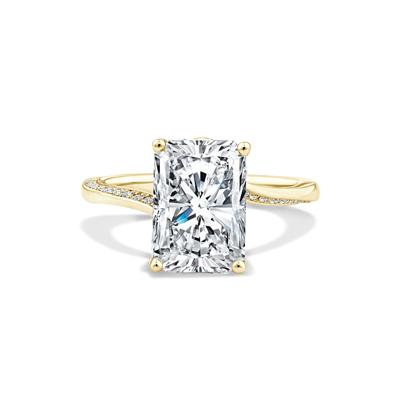 Lab Grown Diamond Radiant Center Engagement Ring in 18K Gold