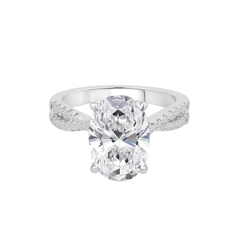 Lab Grown Diamond Oval Engagement Ring in 18K Gold – Image 1 of 1