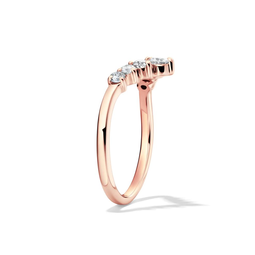 Diamond Chevron Contour Band in 14K Rose Gold (1/2 ct. tw.) – Image 3 of 4