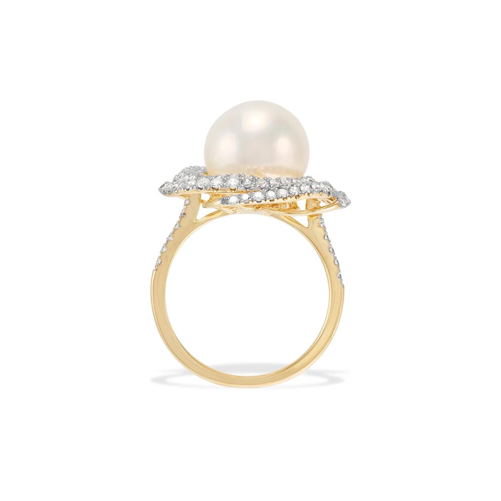 Freshwater Cultured Pearl &amp; Diamond Twisted Halo Ring in 14K Yellow Gold (3/4 ct. tw.) – Image 3 of 4