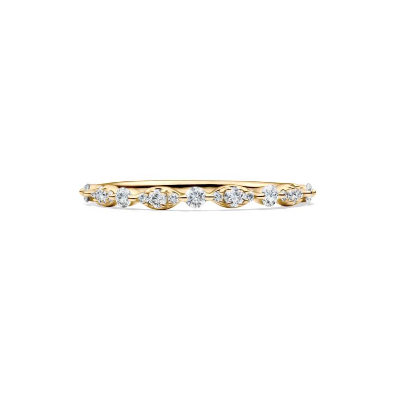 Scalloped Diamond Anniversary Band in 10K Yellow Gold &#40;1/4 ct. tw.&#41; – Image 1 of 4