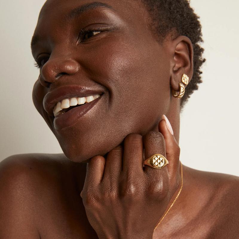 Quilted Signet Ring in Vermeil – Image 7 of 8