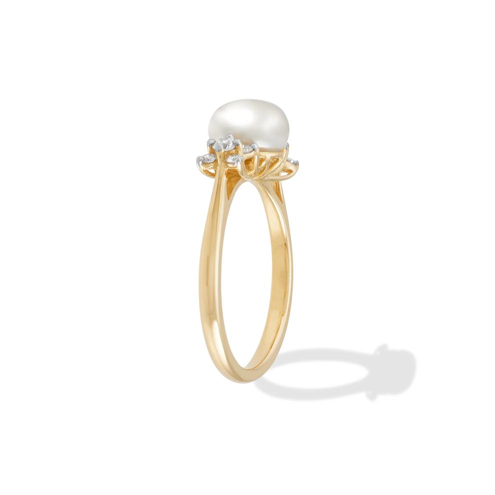 Freshwater Cultured Pearl &amp; Diamond Ring in 10K Yellow Gold (1/4 ct. tw.) – Image 3 of 4