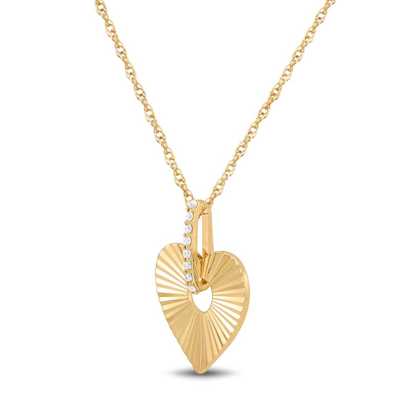 Diamond Heart Pendant in 10K Yellow Gold (1/10 ct. tw.) – Image 2 of 3