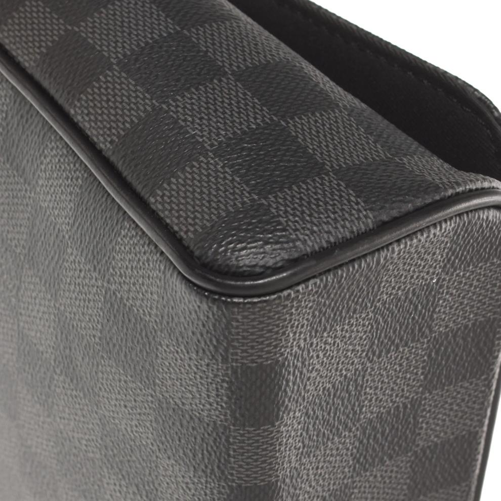 Pre-Owned Louis Vuitton District PM Crossbody – Image 5 of 7