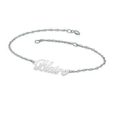 personalized name bracelet with cursive font