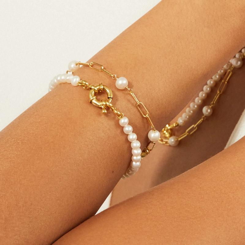 Pearl and Paperclip Chain Station Bracelet in Vermeil – Image 2 of 4