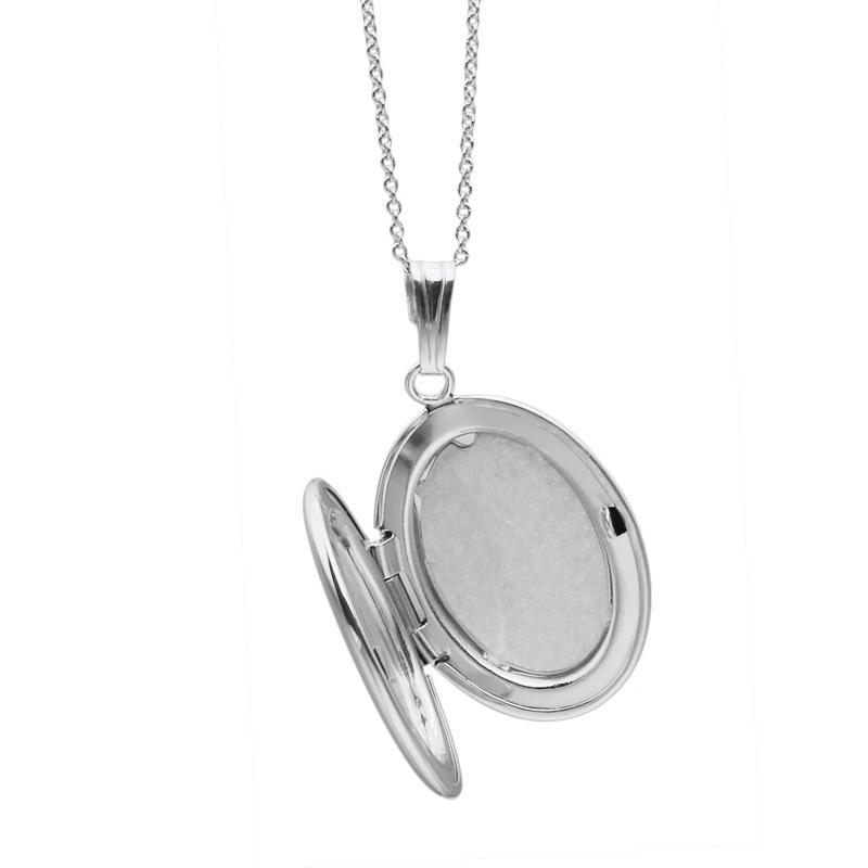 Oval Locket in Sterling Silver – Image 3 of 4