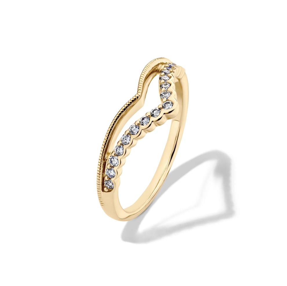 Chevron Wedding Band with Graduating Diamonds in 14K Yellow Gold (1/5 ct. tw.) – Image 4 of 4