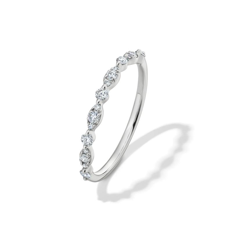 Scalloped Diamond Anniversary Band in 10K white Gold &#40;1/4 ct. tw.&#41; – Image 4 of 4