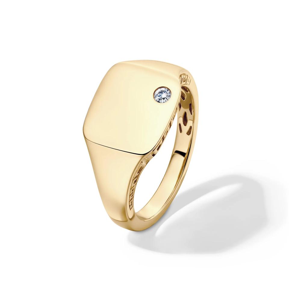 Men&rsquo;s Signet Ring with Diamond Accent in 10K Yellow Gold – Image 4 of 4