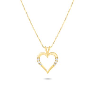 Diamond Heart Pendant Necklace in 10K Yellow Gold (1/5 ct. tw.)