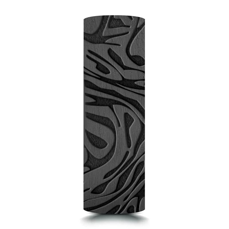 Men&#39;s Mokume Pattern Band in Black Titanium, 6.5MM – Image 3 of 3