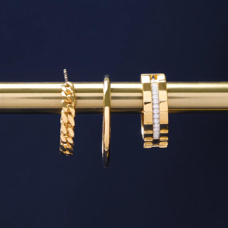 Curb Chain Open Hoop Earrings in Vermeil, 16MM – Image 3 of 3