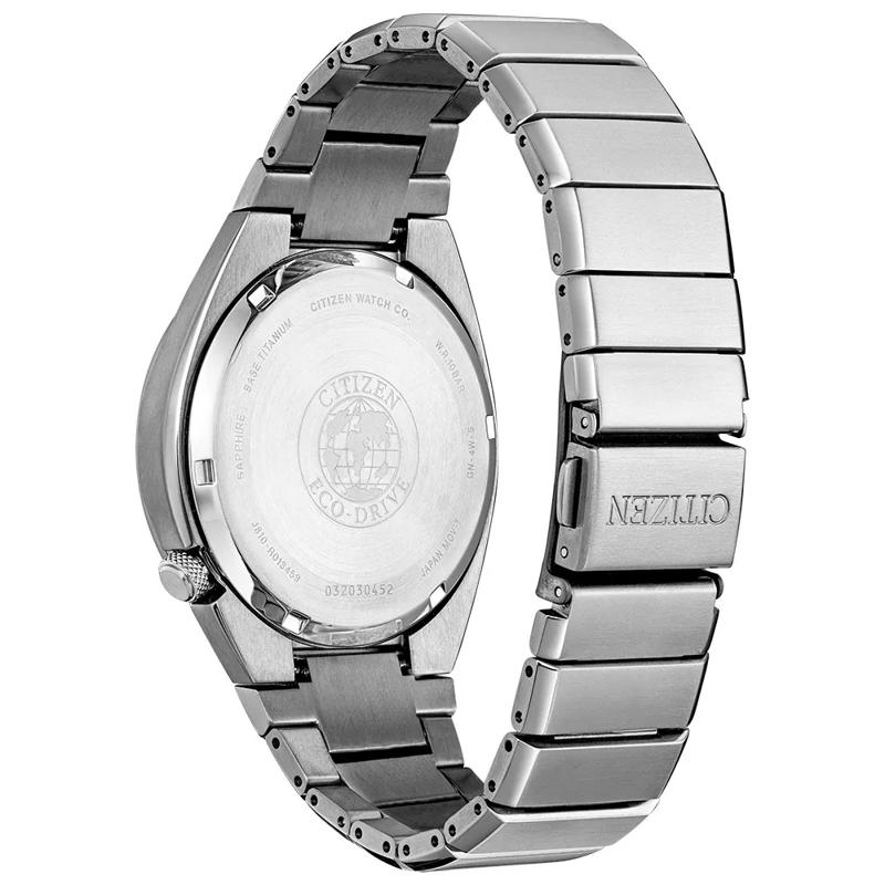 Super Titanium&trade; Armor Men&rsquo;s Watch in Titanium, 44mm – Image 2 of 2