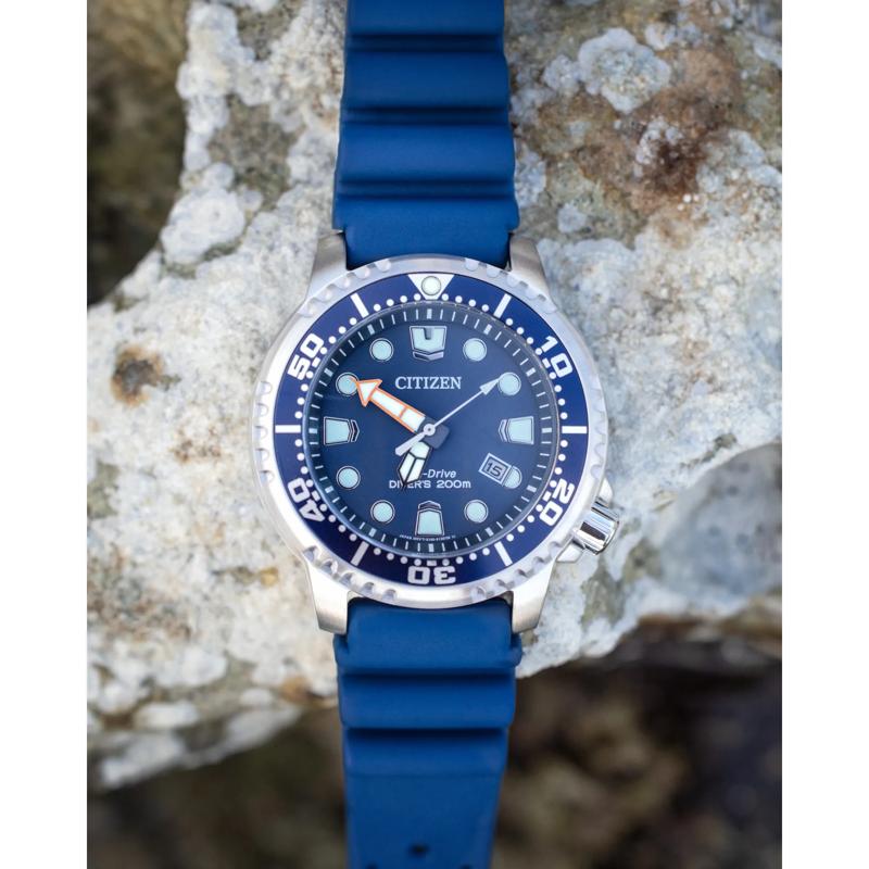 Promaster Dive Watch in Blue Polyurethane and Stainless Steel, 44MM – Image 4 of 4