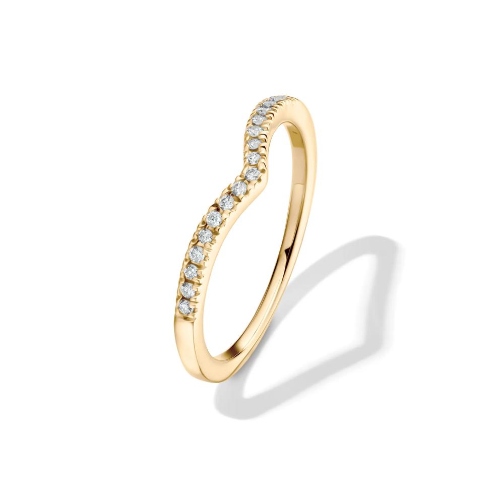 Chevron Wedding Band with Pav&eacute; Diamonds in 10K Yellow Gold (1/10 ct. tw.) – Image 4 of 4